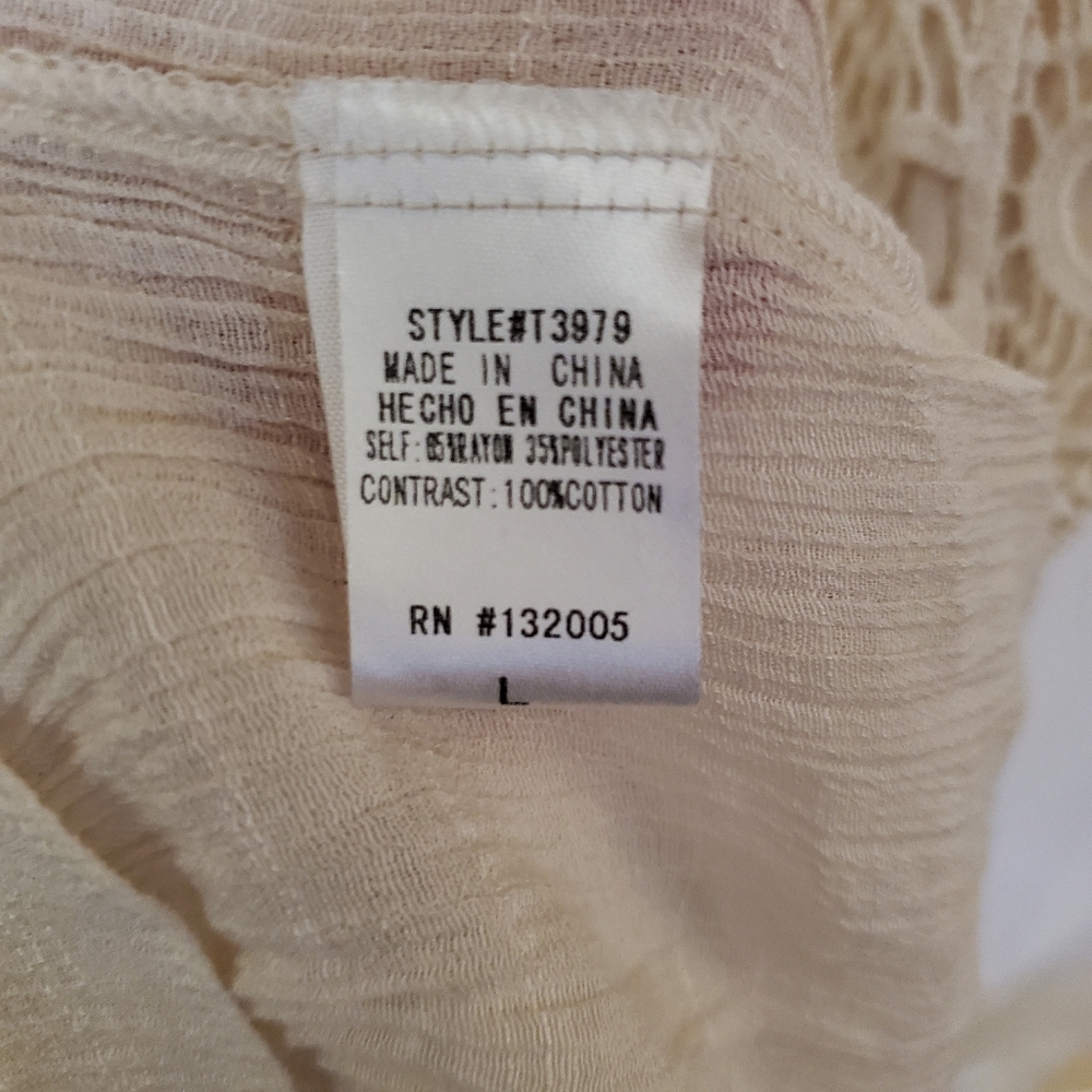 L Ladies Tan Boho Crocheted Tank Top - Picture 3 of 5